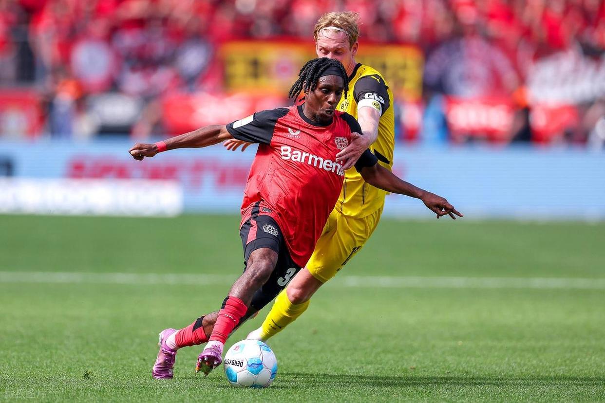 利物浦完胜荷兰，范佩西送出助攻