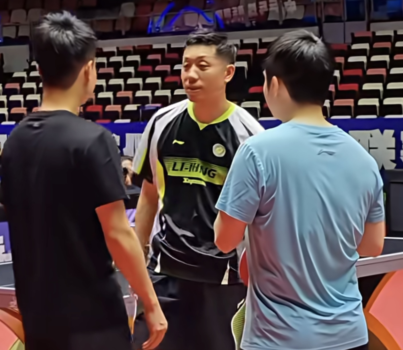 中国队力克波兰队,许昕状态火热 中国队力克波兰队,许昕状态火热